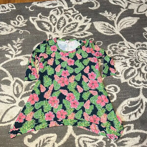 Simply southern dress/tunic. Excellent condition. Size small floral stretchy